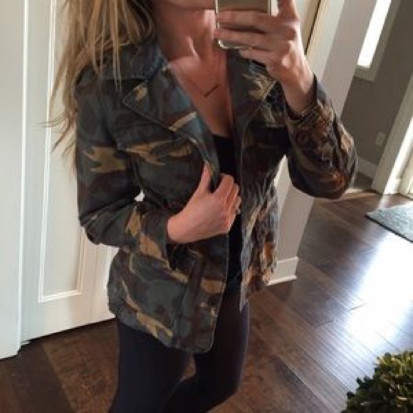 Madewell Jackets & Blazers - Madewell outbound camo jacket EUC